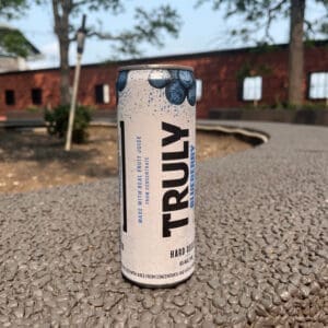 Truly - Blue Berry